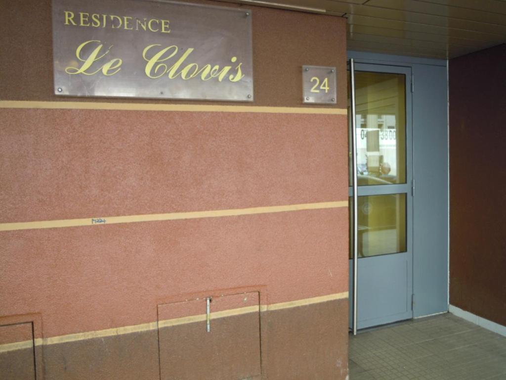 Nimes Studio Parking Dhuoda Экстерьер фото